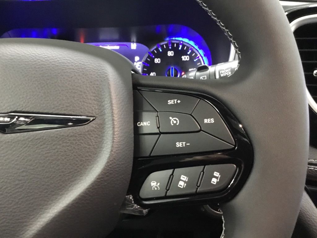 New 2026 Chrysler Pacifica Limited w/ S Appearance Package image 43