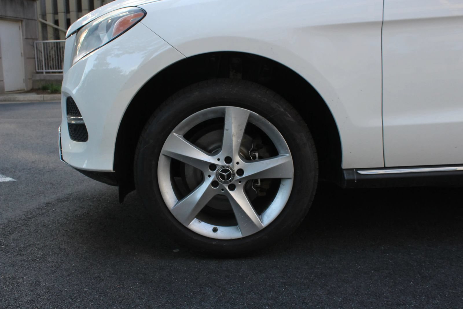 Used 2017 Mercedes-Benz GLE 350 4MATIC w/ Premium 1 Package image 11