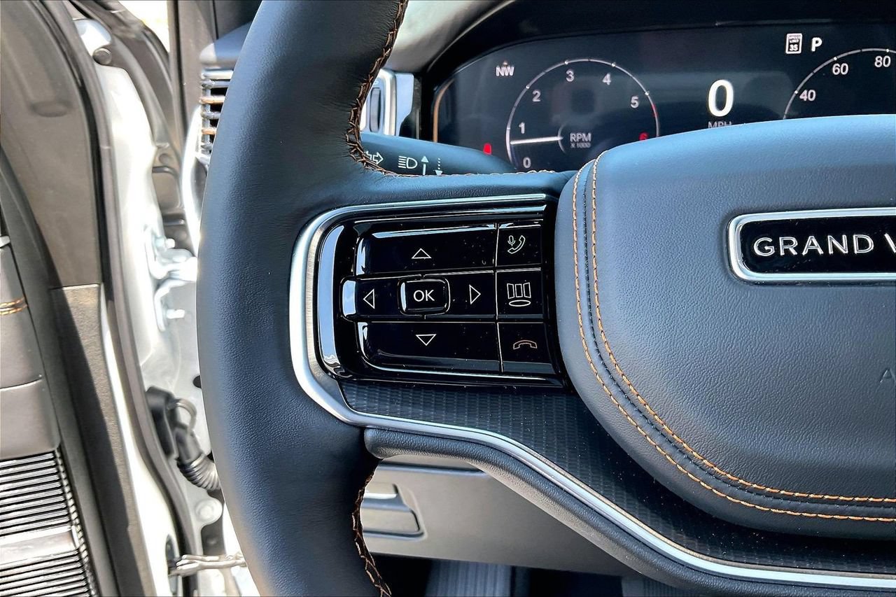 New 2026 Jeep Grand Wagoneer Summit AWD/4WD image 31