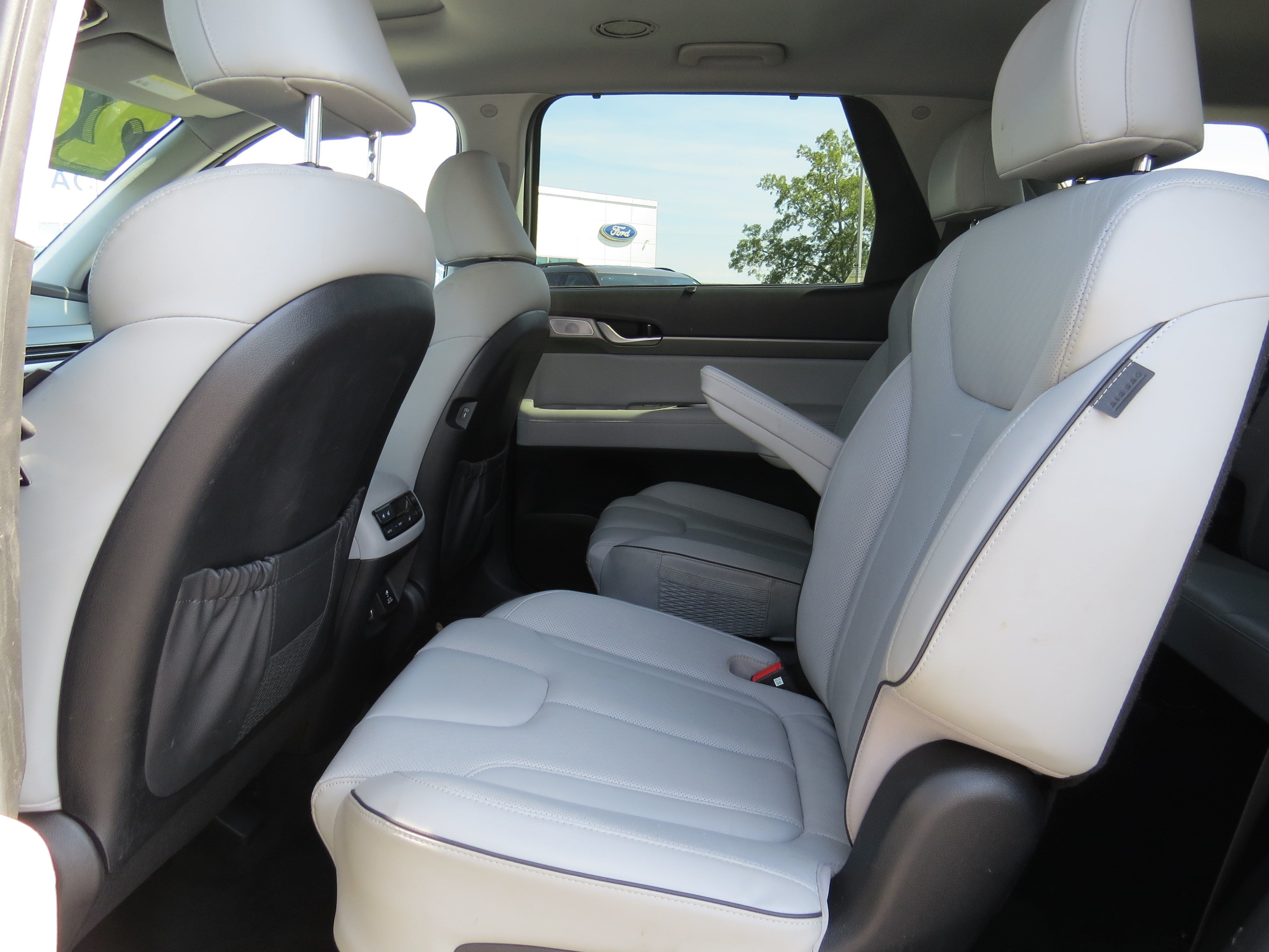 Used 2024 Hyundai Palisade SEL w/ Premium Package AWD/4WD image 13