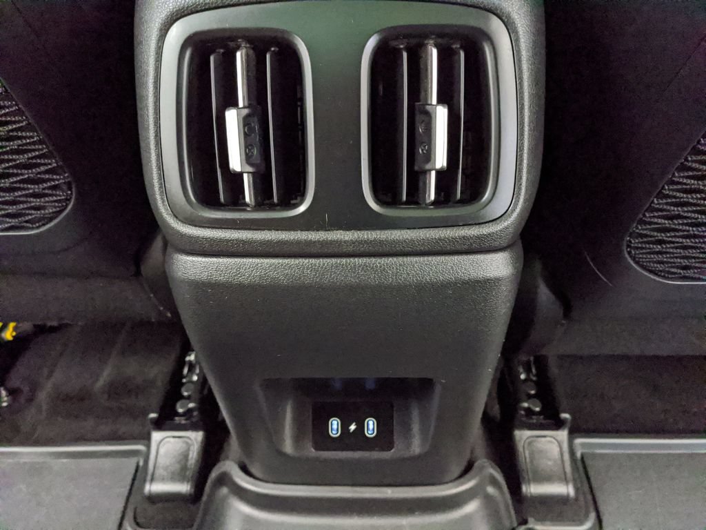 Used 2025 Hyundai Tucson Limited FWD image 17