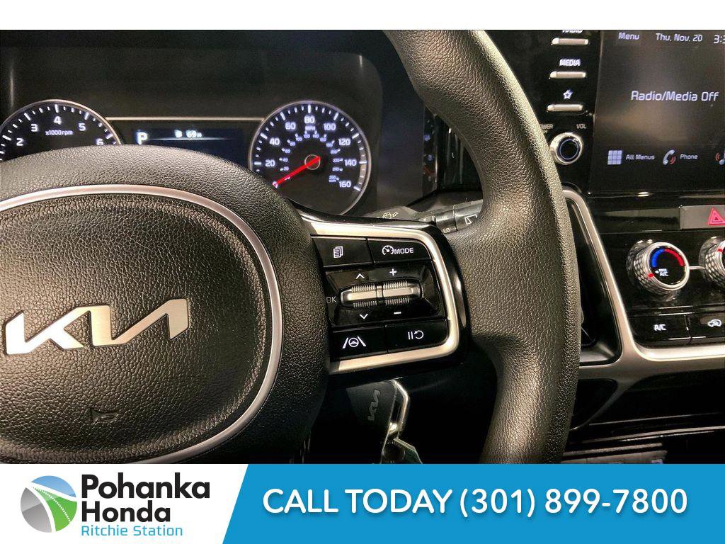 Used 2023 Kia Sorento LX image 22