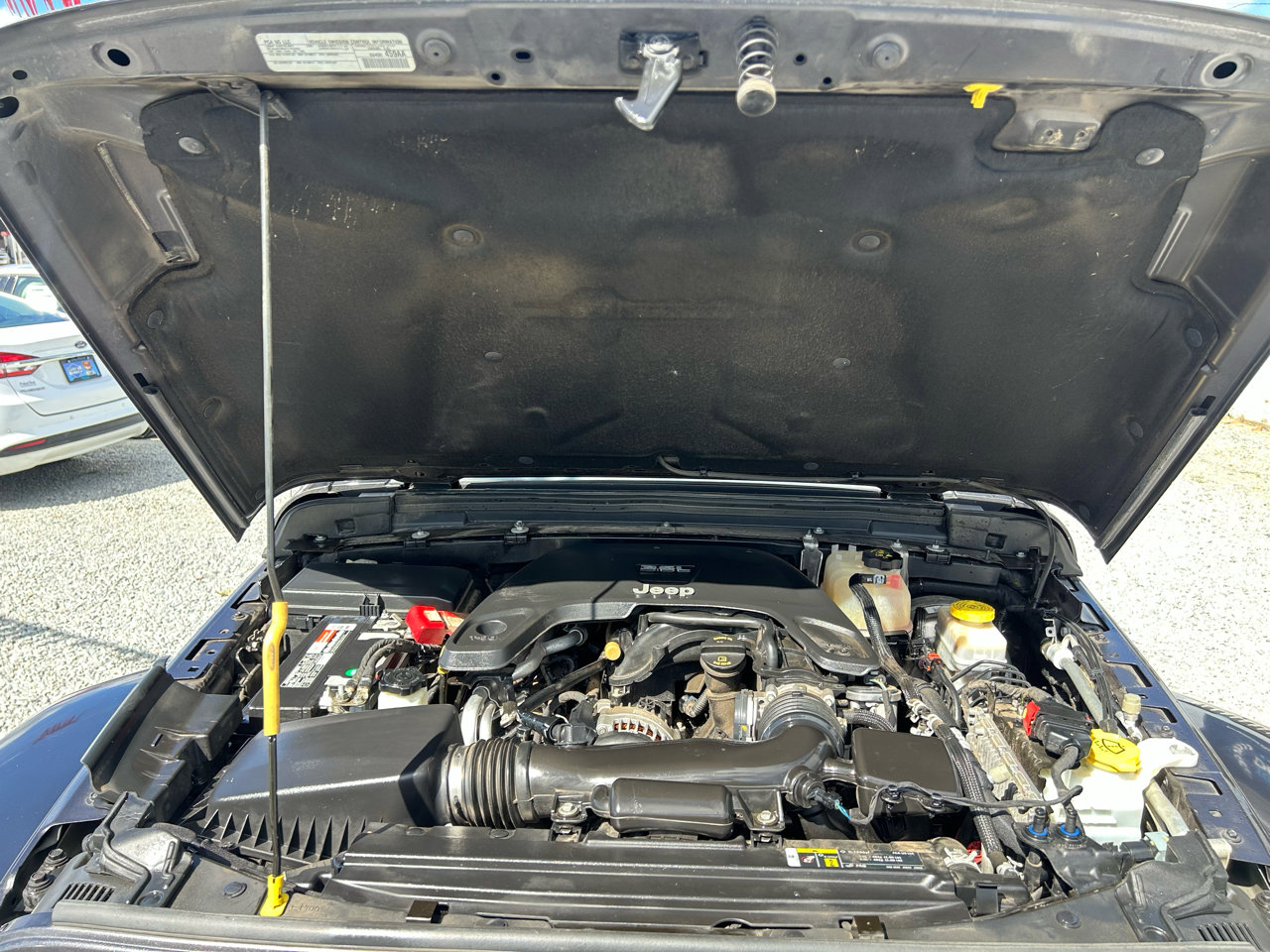 Used 2019 Jeep Wrangler Unlimited Sahara image 27