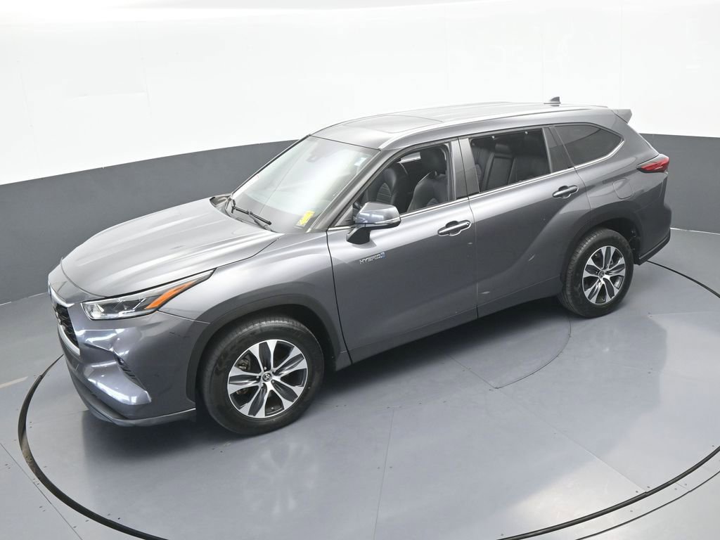Used 2021 Toyota Highlander XLE FWD image 47