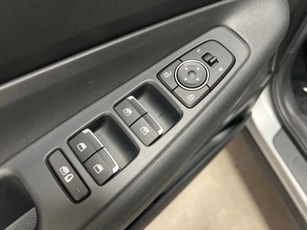 Used 2023 Hyundai Santa Fe SEL image 13