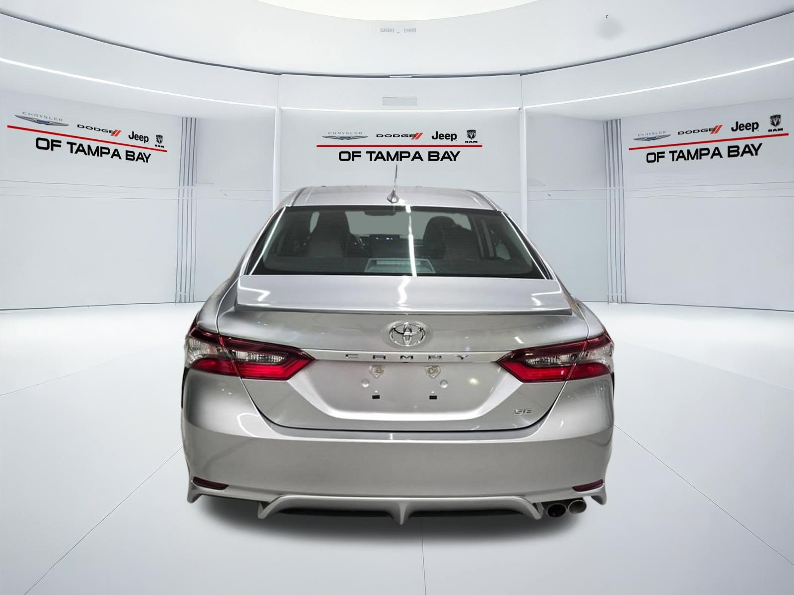 Used 2023 Toyota Camry SE FWD image 5