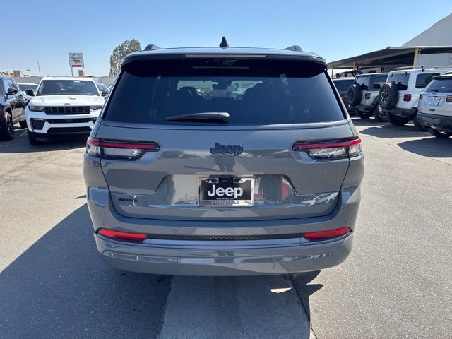 New 2027 Jeep Grand Cherokee L Limited AWD/4WD image 4