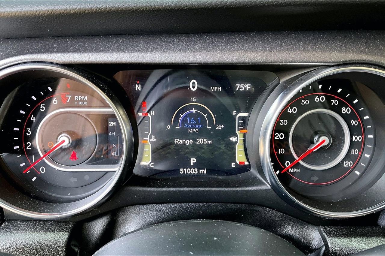 Used 2022 Jeep Gladiator Mojave w/ Trailer Tow Package image 12