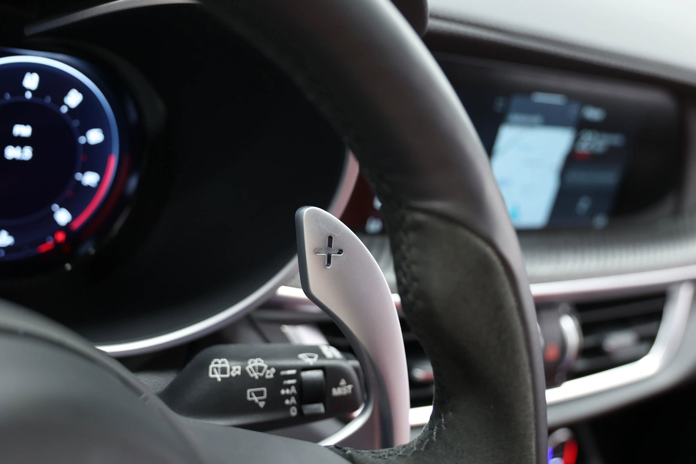 Used 2024 Alfa Romeo Stelvio Quadrifoglio image 27