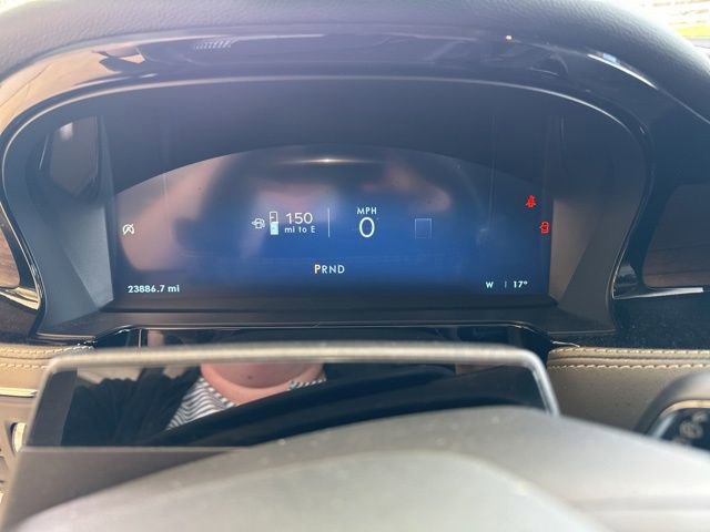 Used 2025 Lincoln Corsair Reserve w/ Equipment Group 202A image 18