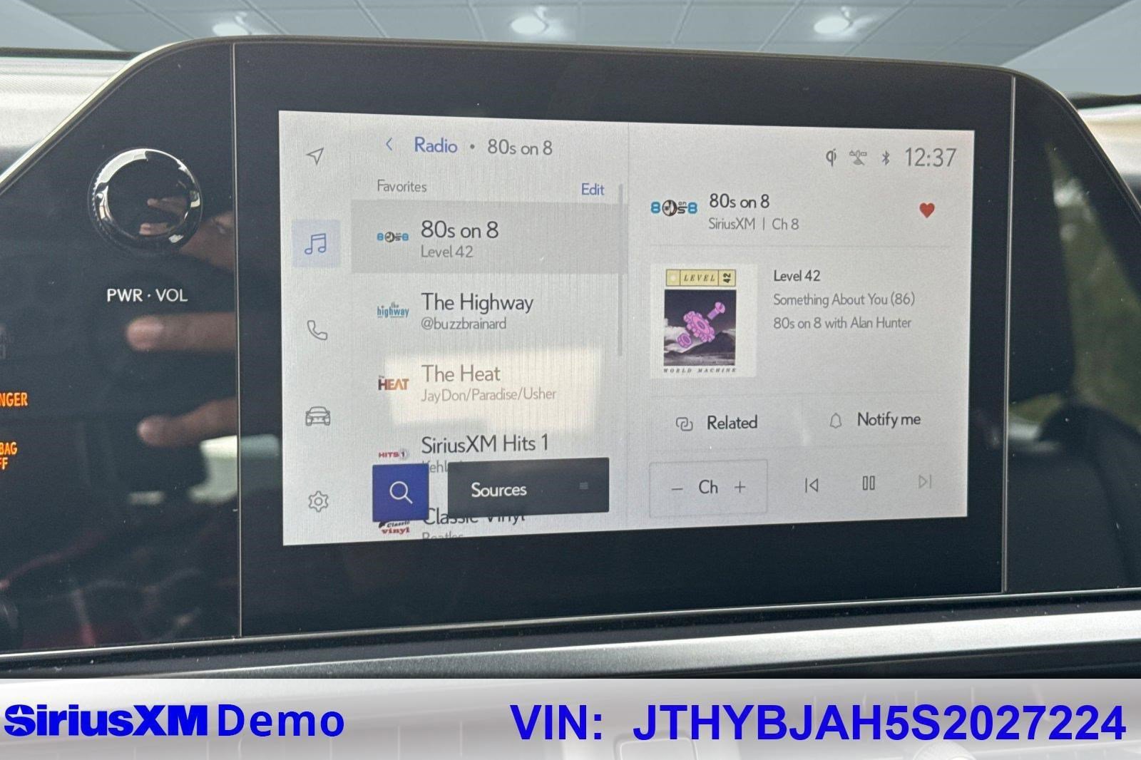 Certified 2025 Lexus UX 300h FWD w/ Accessory Package (Z2) image 36