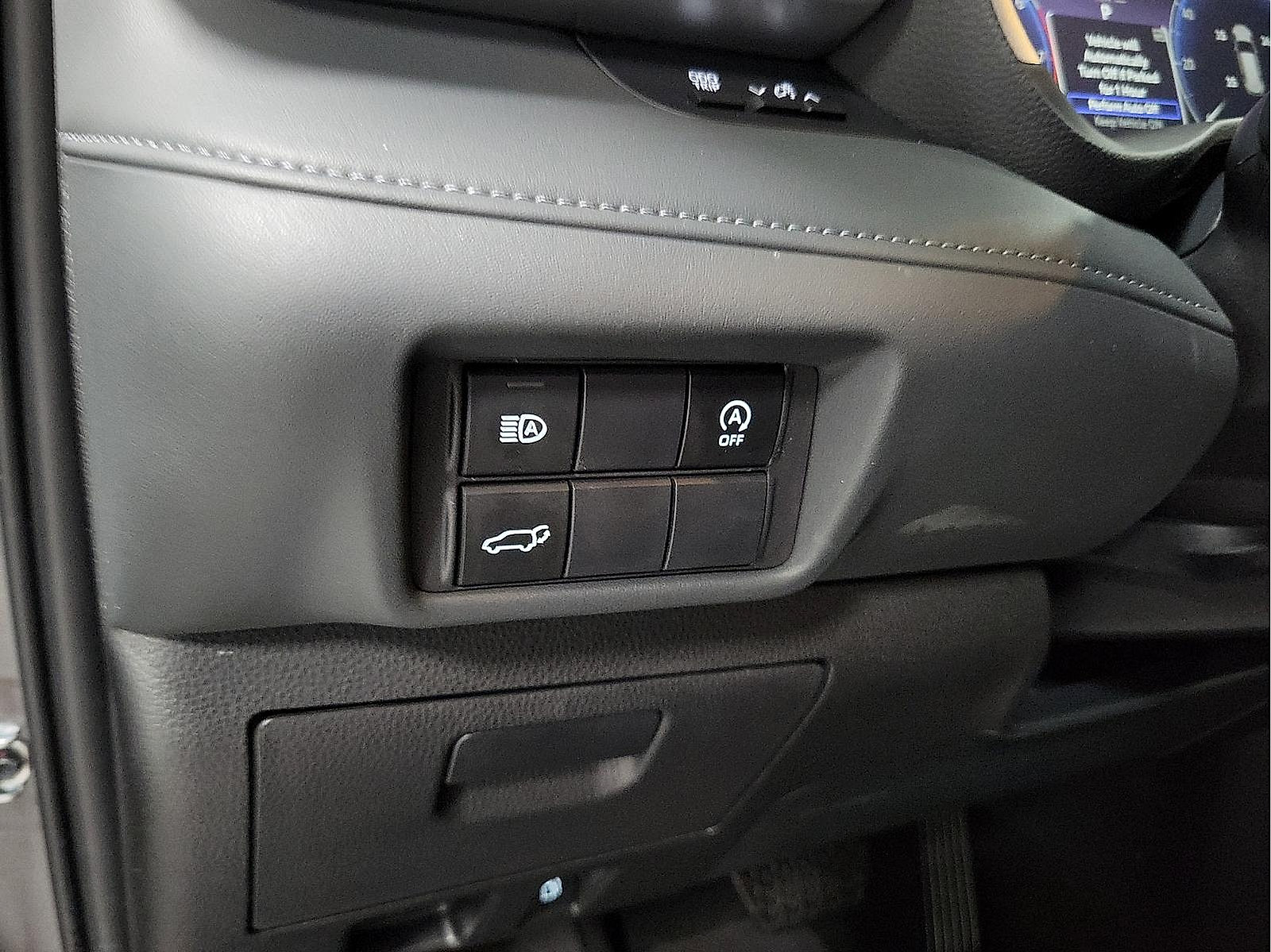 Certified 2025 Toyota Highlander XSE AWD/4WD image 12