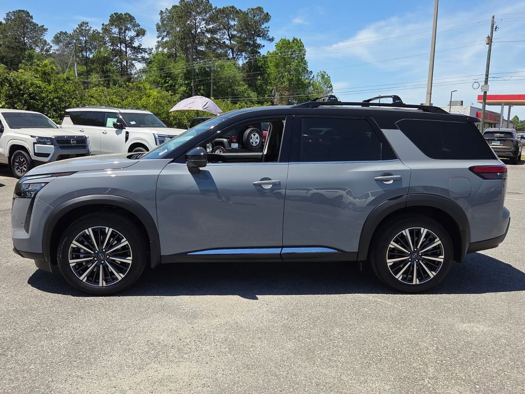 New 2026 Nissan Pathfinder Platinum FWD image 2