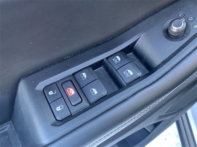 Used 2023 Jeep Grand Cherokee Limited image 24