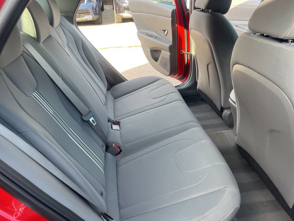 Used 2023 Hyundai Elantra SEL w/ Cargo Package image 13