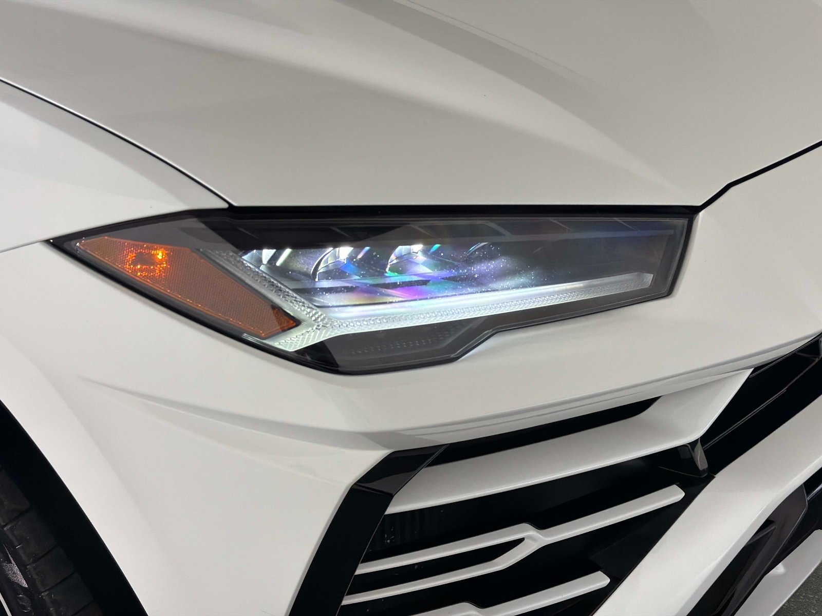 Used 2019 Lamborghini Urus AWD/4WD image 9