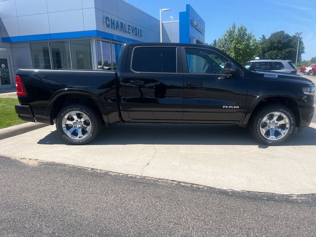 New 2026 RAM 1500 4x4 Crew Cab image 5