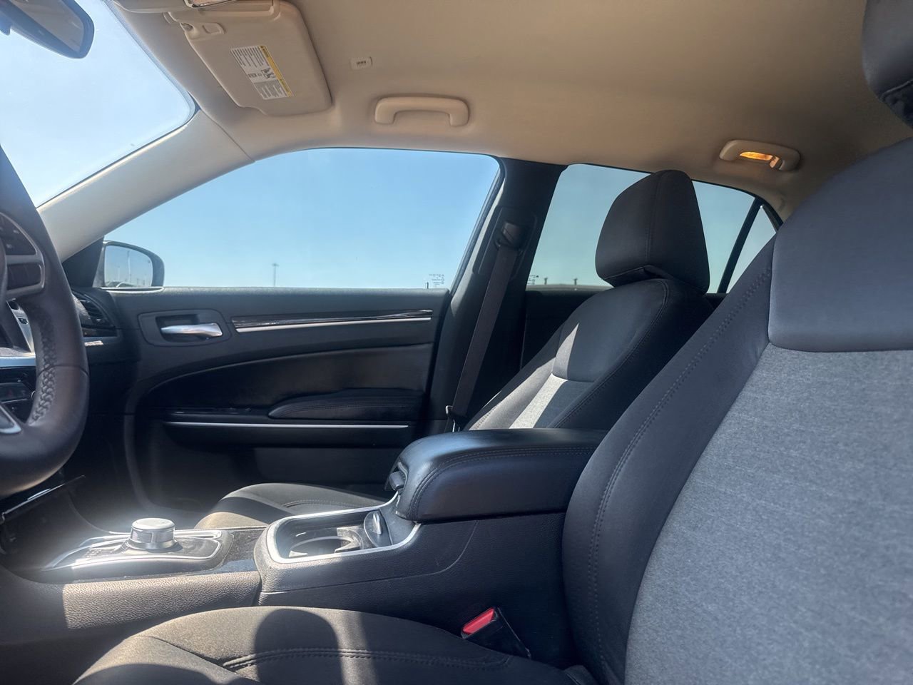 Used 2023 Chrysler 300 Touring image 35