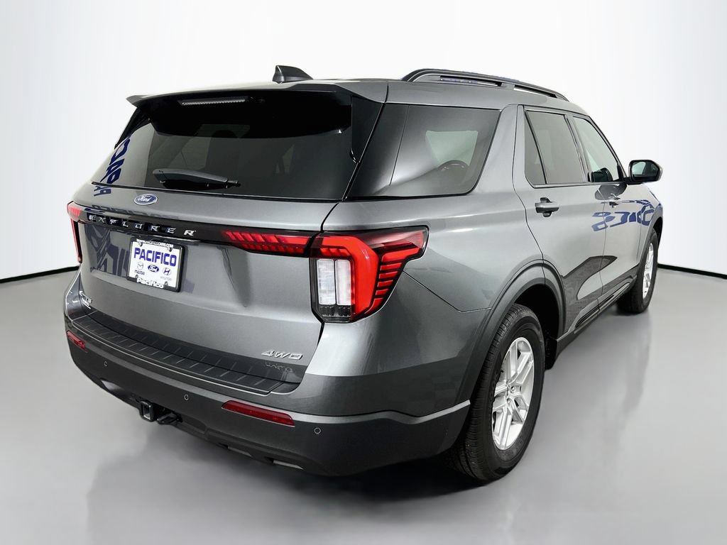 Used 2026 Ford Explorer Active AWD/4WD image 10