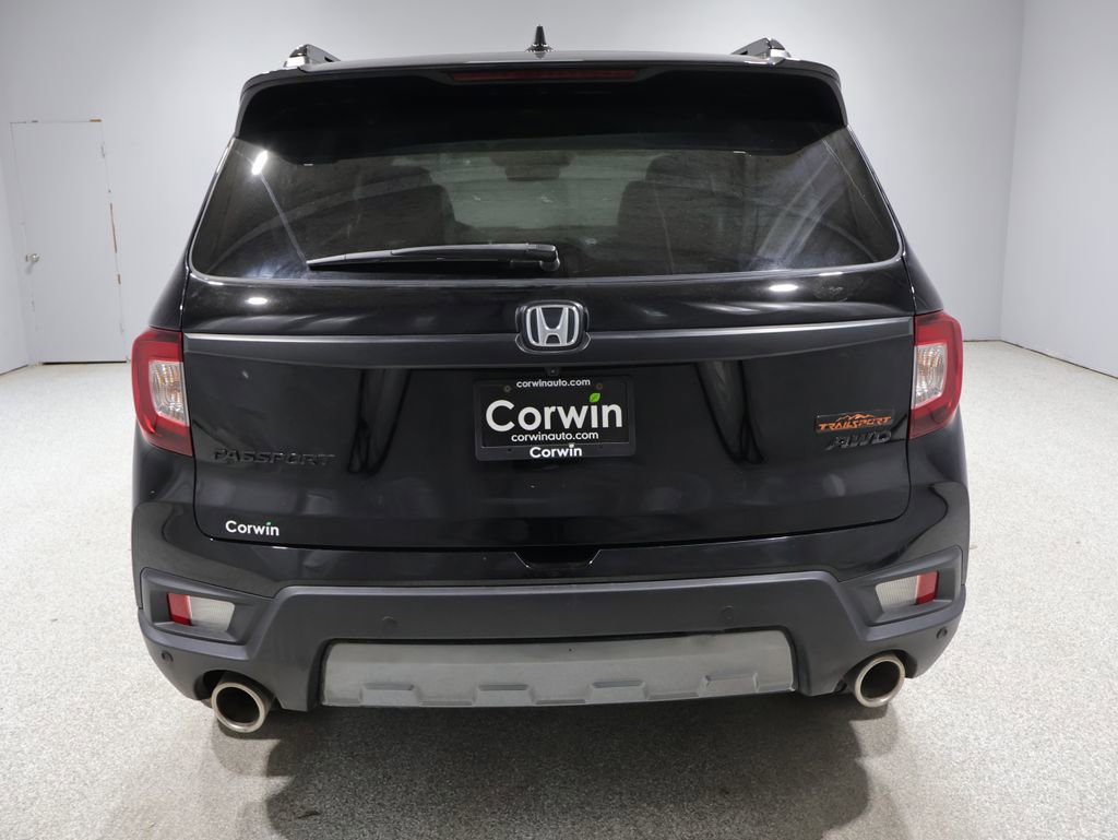 Used 2023 Honda Passport TrailSport image 3
