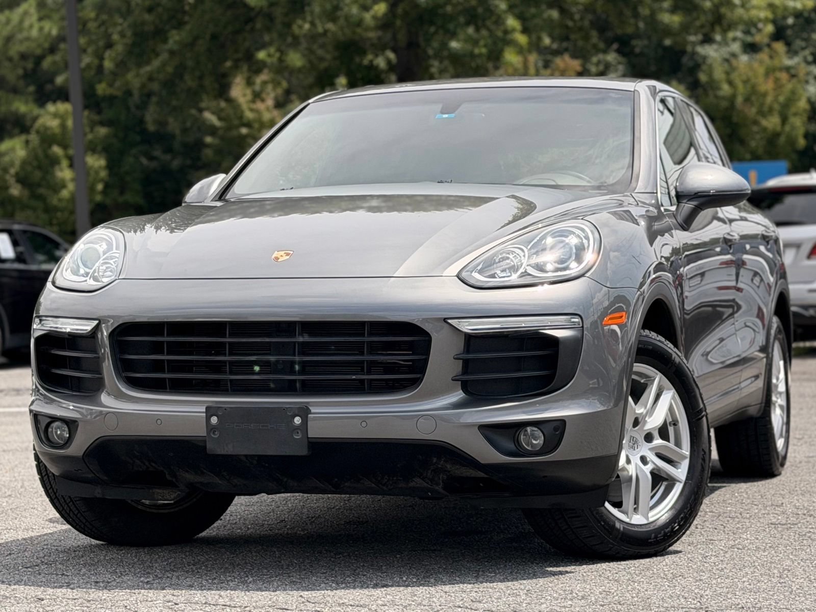 Used 2017 Porsche Cayenne AWD/4WD image 1