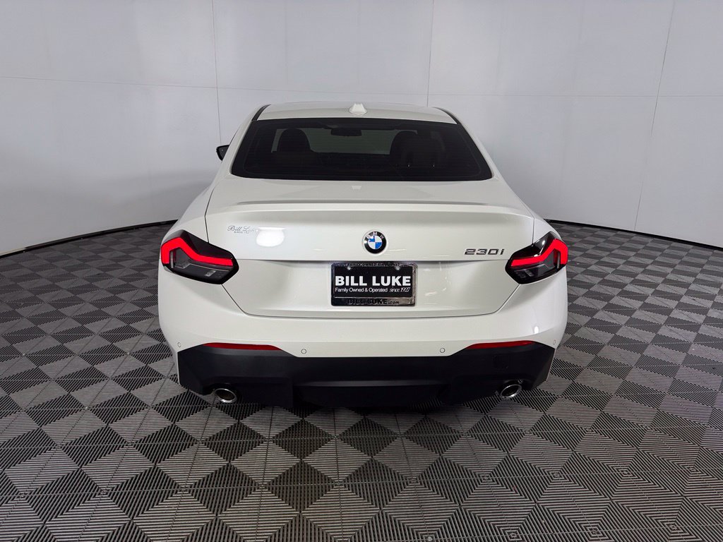 Used 2024 BMW 230i Coupe w/ Convenience Package RWD image 7