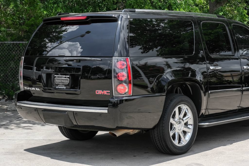 Used 2013 GMC Yukon XL Denali AWD/4WD image 17