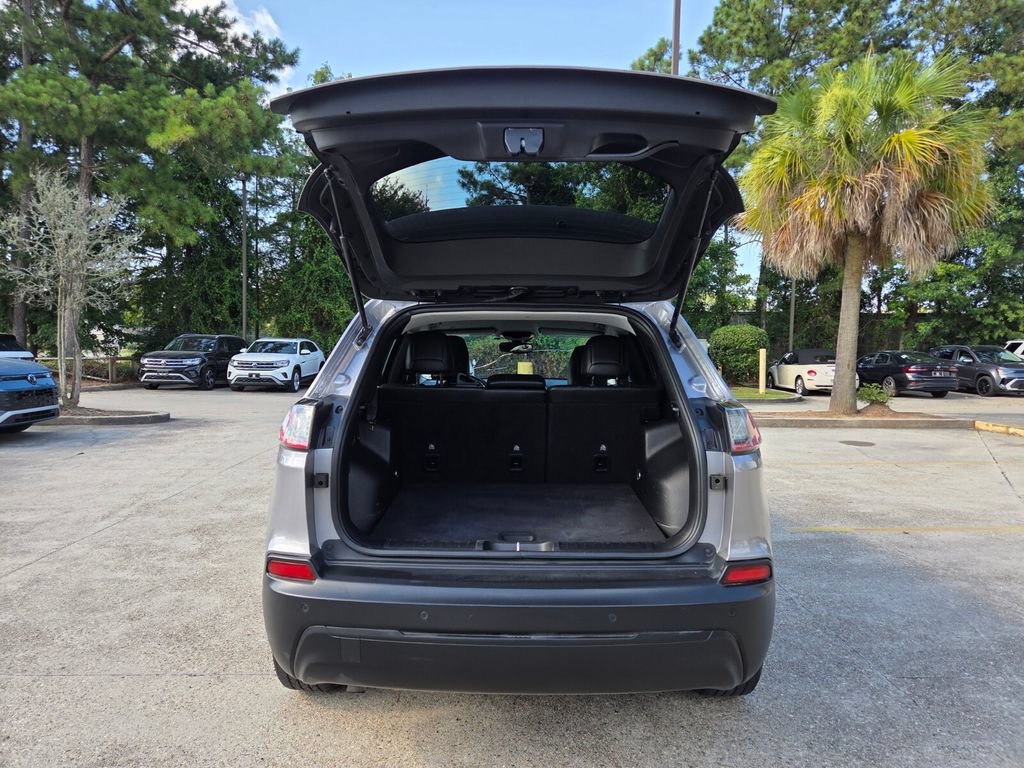 Used 2021 Jeep Cherokee Latitude Plus FWD image 26