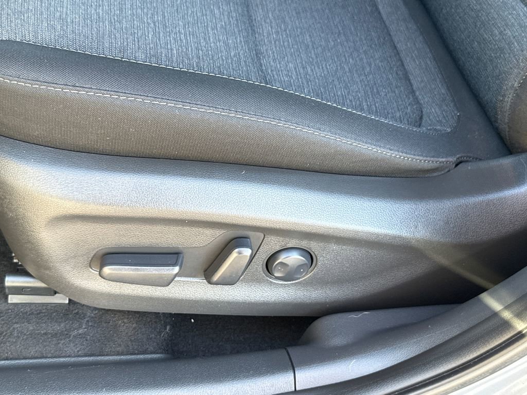 Used 2023 Hyundai Kona SE FWD image 24