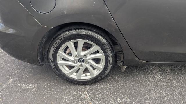 Used 2012 MAZDA MAZDA3 i Touring FWD image 12