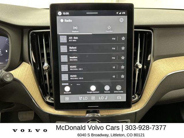 New 2026 Volvo XC60 B5 Plus w/ Protection Package Premier AWD/4WD image 16