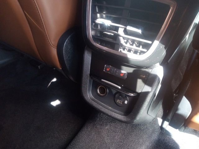 Used 2021 Lincoln Nautilus Reserve image 12