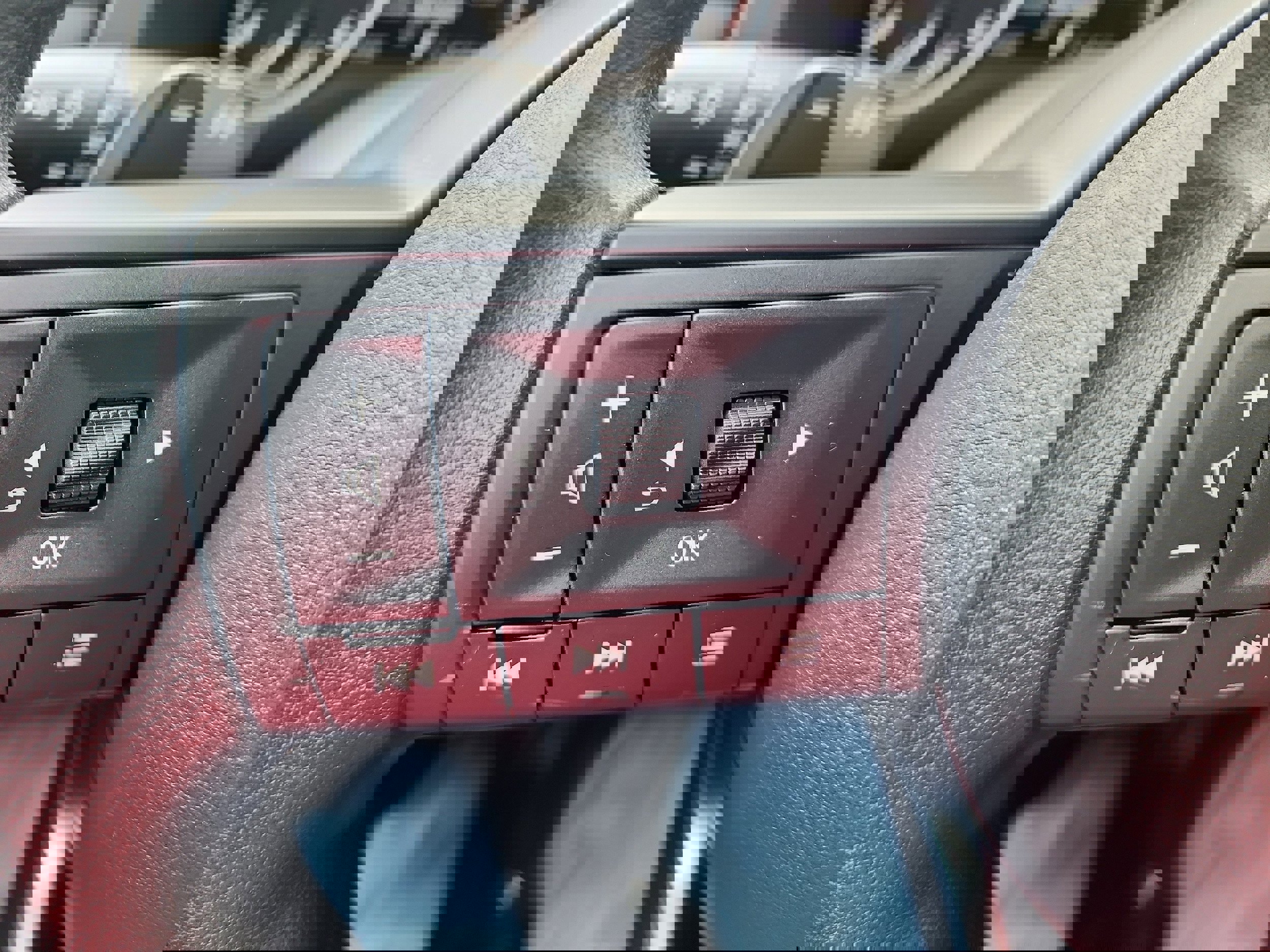 New 2025 Nissan Pathfinder S image 18