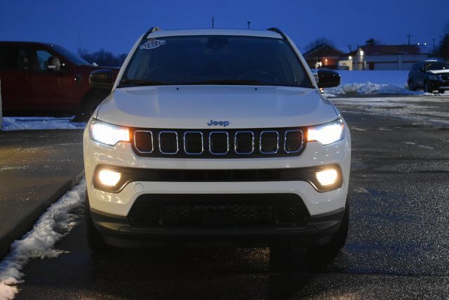 Used 2022 Jeep Compass Latitude w/ Sun and Sound Group image 8