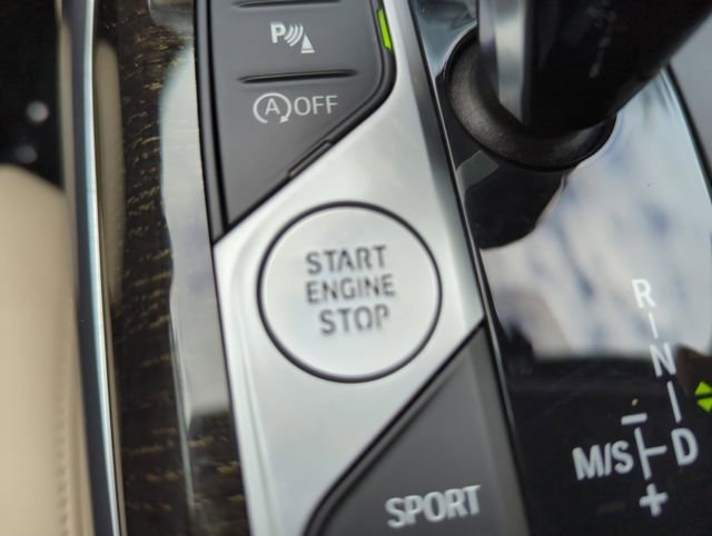 Certified 2022 BMW 330i xDrive Sedan w/ Convenience Package image 28