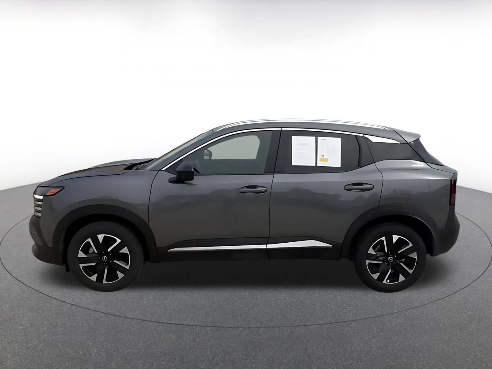 Used 2026 Nissan Kicks SV w/ Cold Weather Package AWD/4WD image 9