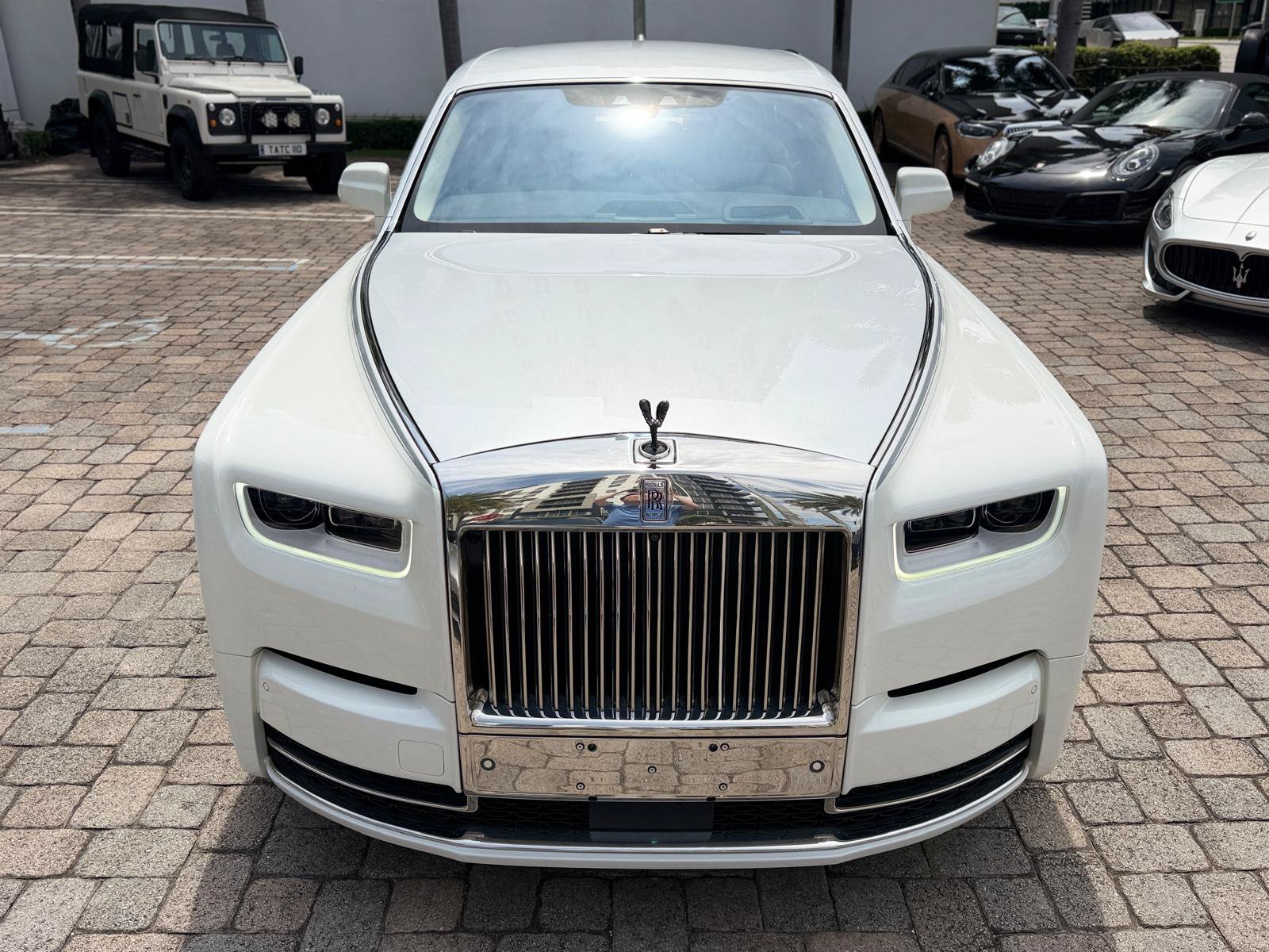Used 2019 Rolls-Royce Phantom Sedan RWD image 3