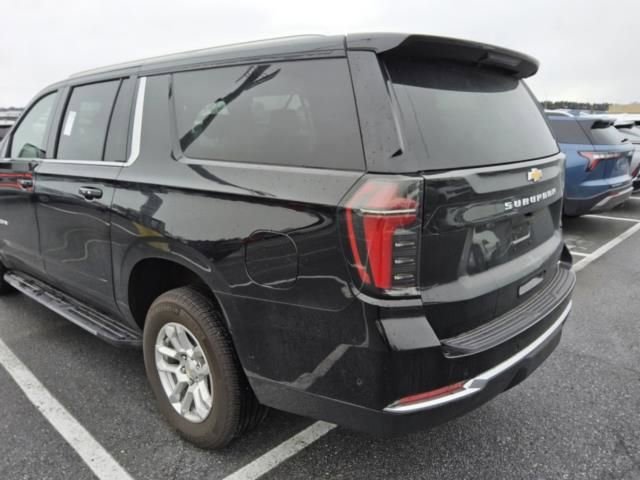 Used 2025 Chevrolet Suburban LT AWD/4WD image 5