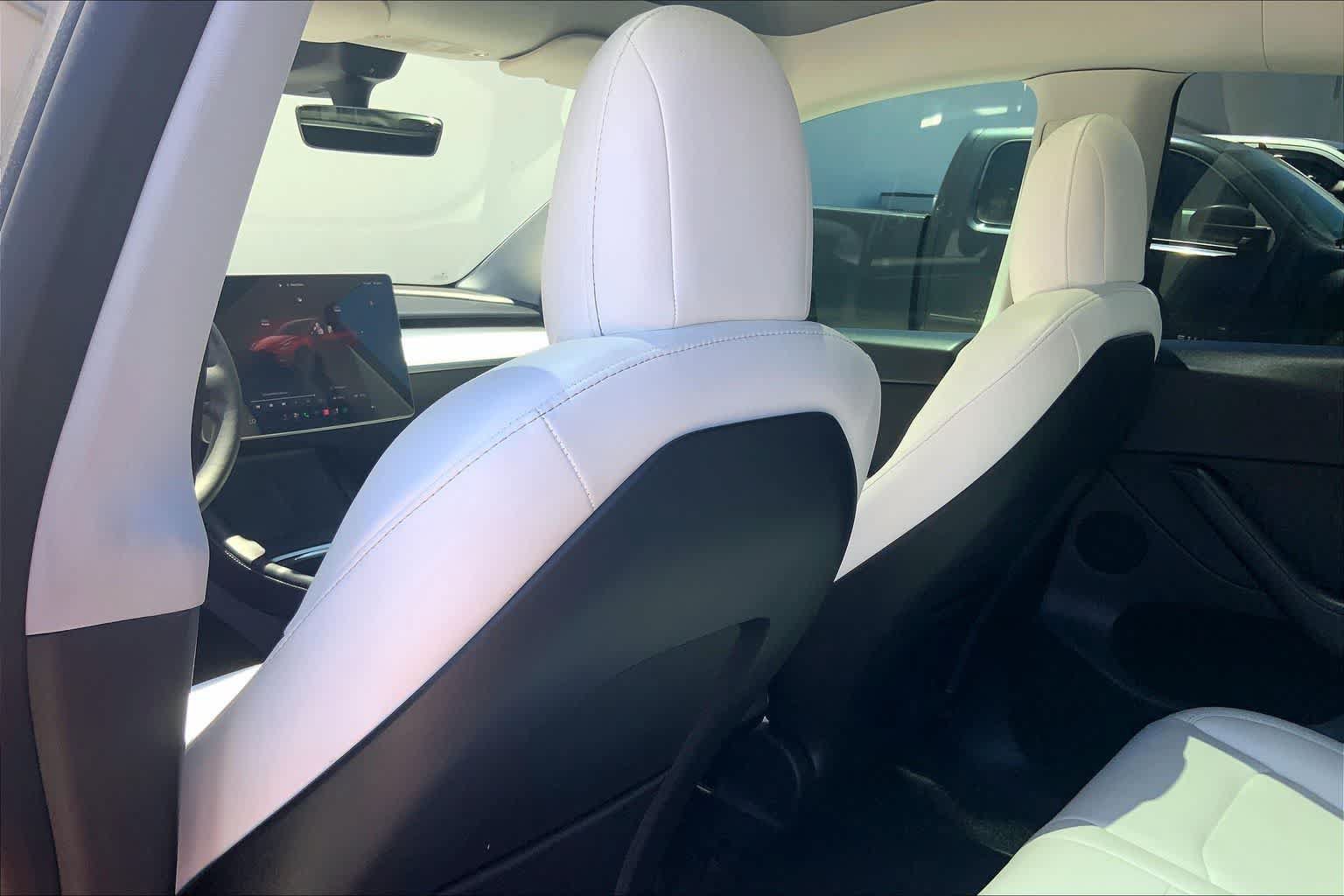 Used 2022 Tesla Model Y Performance AWD/4WD image 12