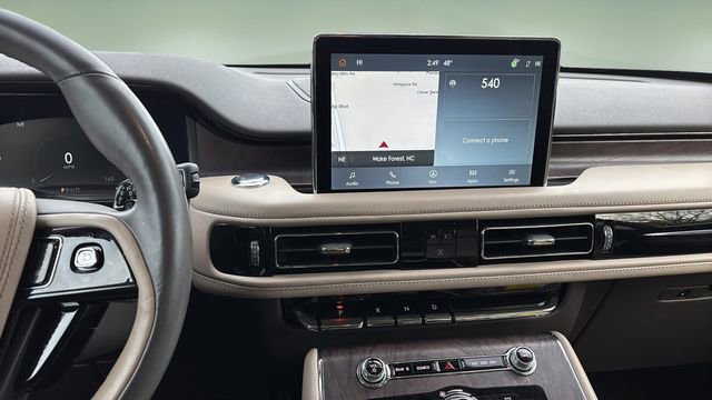 Used 2022 Lincoln Aviator Reserve w/ Equipment Group 201A image 10