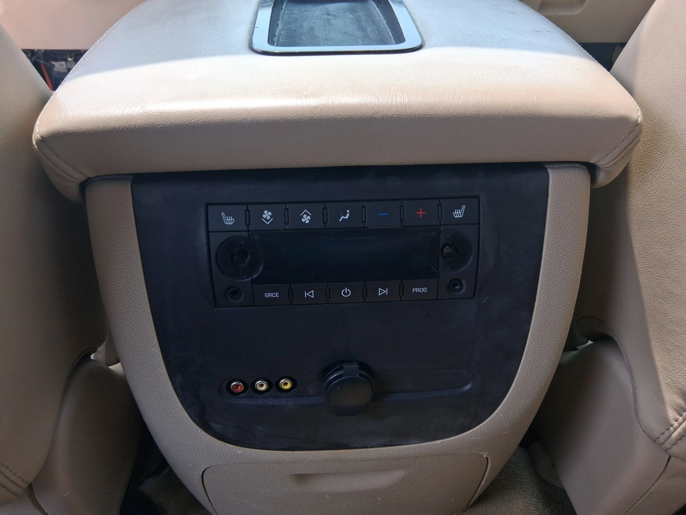 Used 2012 GMC Yukon XL Denali AWD/4WD image 20