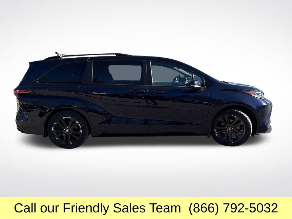 Certified 2022 Toyota Sienna Platinum image 7