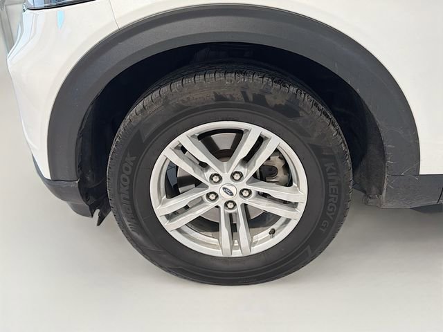 Used 2022 Ford Explorer XLT w/ Equipment Group 202A image 27