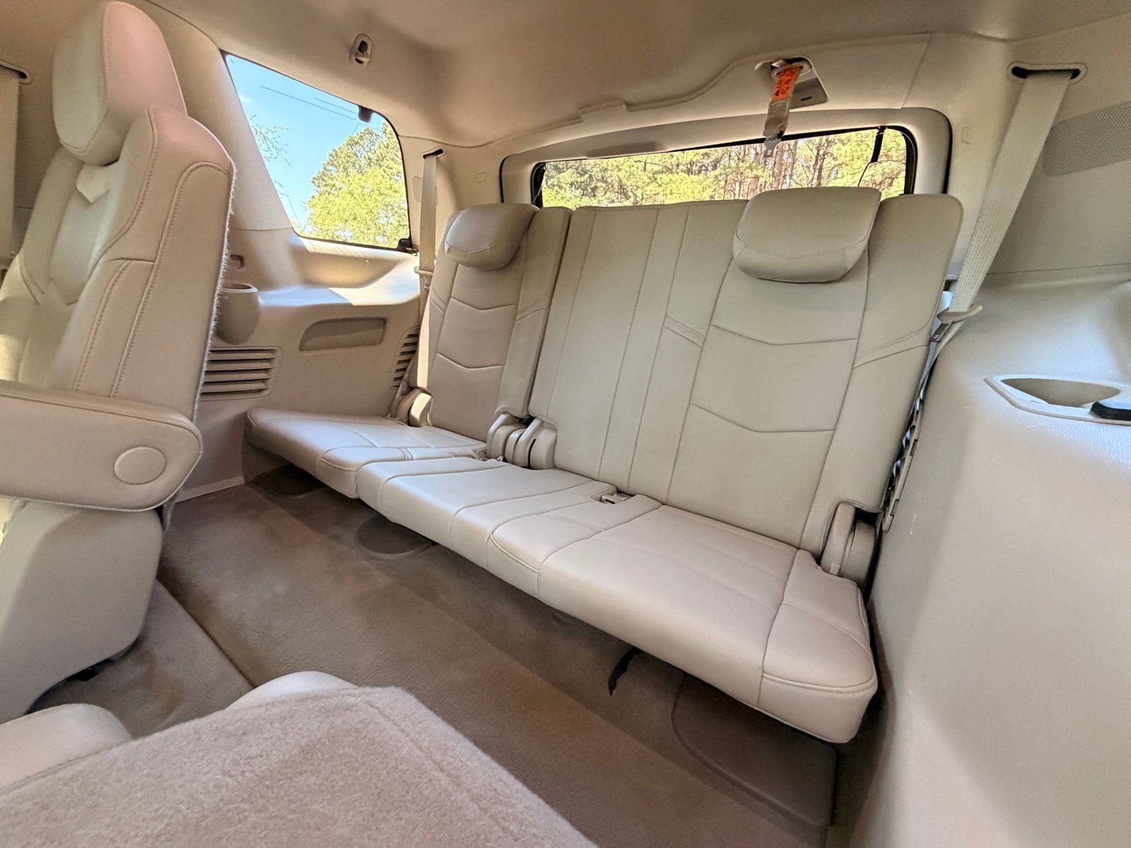 Used 2019 Cadillac Escalade Premium Luxury image 17