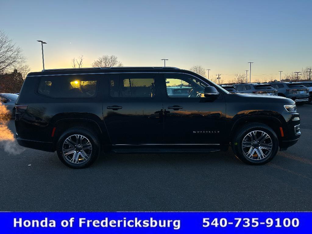 Used 2024 Jeep Wagoneer L Series II w/ Flexible Seating Group image 7