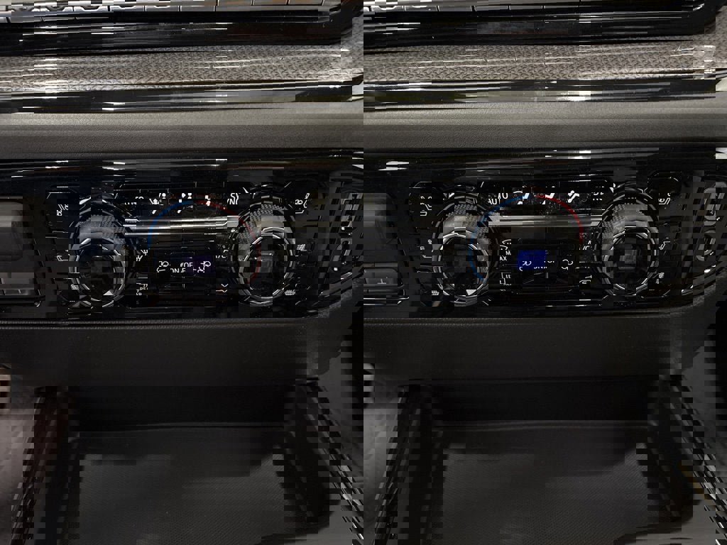 New 2026 Chevrolet Silverado 1500 ZR2 w/ Dark Appearance Package image 24