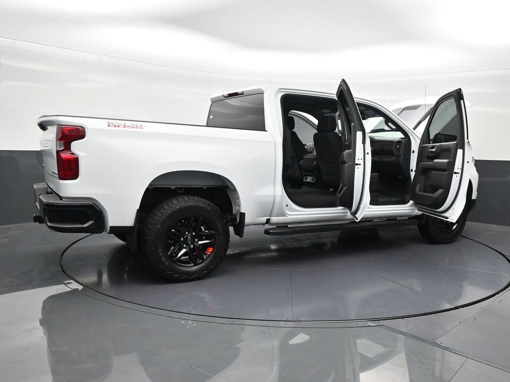 Used 2025 Chevrolet Silverado 1500 Custom Trail Boss AWD/4WD image 31