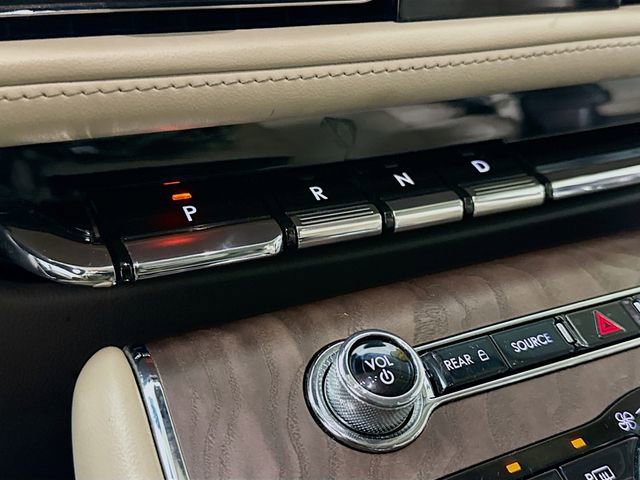 Used 2021 Lincoln Aviator Reserve w/ Equipment Group 202A image 19