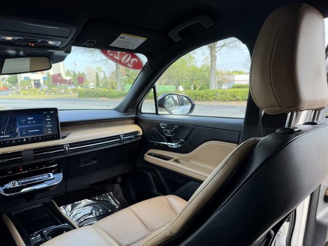 Used 2023 Lincoln Corsair Reserve w/ Jet Appearance Package image 41