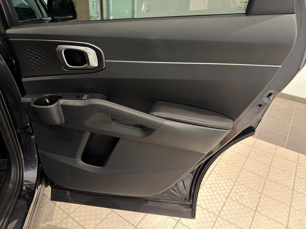 Certified 2026 Kia Sorento LX image 23